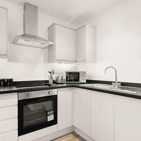 Modern 1 Bedroom In - Sleeps 3 Apartment